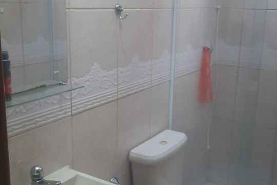 Banheiro social de apartamento para alugar com 2 quartos, 55m² em Abolição, Rio de Janeiro