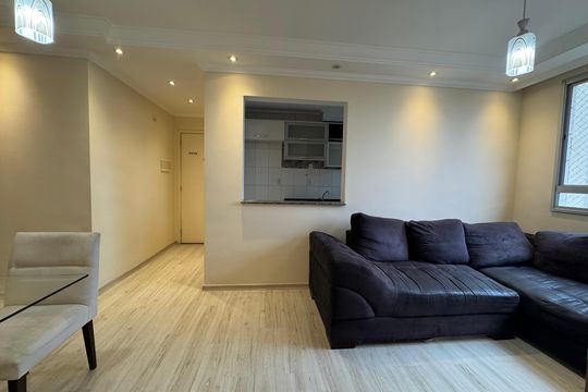Sala de apartamento para alugar com 2 quartos, 55m² em Jardim Roberto, Osasco