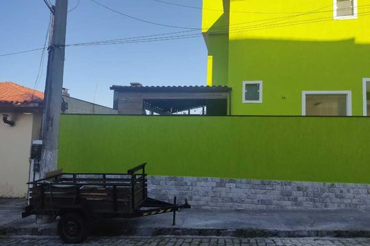Fachada de casa de condomínio para alugar com 3 quartos, 160m² em Arsenal, São Gonçalo