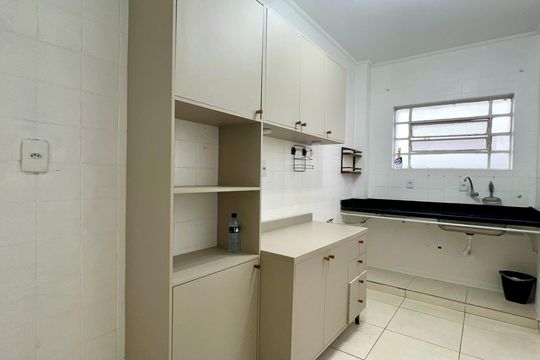 Cozinha de apartamento à venda com 2 quartos, 77m² em Sumaré, São Paulo