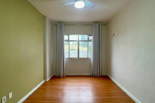 Sala de apartamento à venda com 2 quartos, 77m² em Sumaré, São Paulo