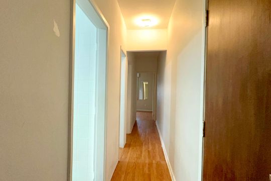Corredor de apartamento à venda com 2 quartos, 77m² em Sumaré, São Paulo