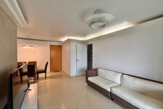 Sala de apartamento para alugar com 4 quartos, 105m² em Barra da Tijuca, Rio de Janeiro
