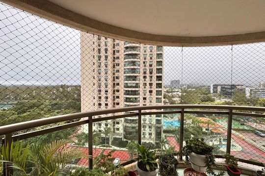 Varanda de apartamento para alugar com 4 quartos, 105m² em Barra da Tijuca, Rio de Janeiro