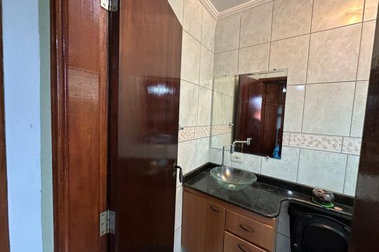 Banheiro da Suíte de apartamento para alugar com 3 quartos, 68m² em Jardim Primavera, Jacareí