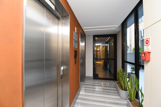 Área comum de kitnet/studio para alugar com 1 quarto, 34m² em Batel, Curitiba