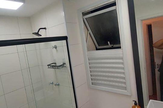 Banheiro de apartamento para alugar com 2 quartos, 73m² em Jardim Esperanca, Barueri