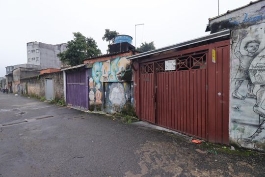 Fachada Fundos de casa à venda com 3 quartos, 340m² em Jardim Santo André, Santo André