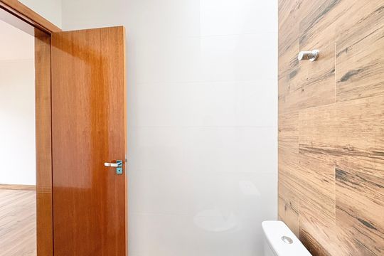 Banheiro da Suíte de casa à venda com 3 quartos, 103m² em Parque Sao Domingos, São Paulo
