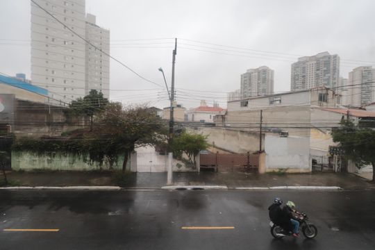 Quarto 1 de casa para alugar com 2 quartos, 60m² em Chácara Califórnia, São Paulo