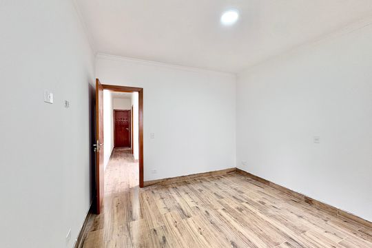 Suíte  de casa à venda com 3 quartos, 140m² em Vila Bonilha, São Paulo