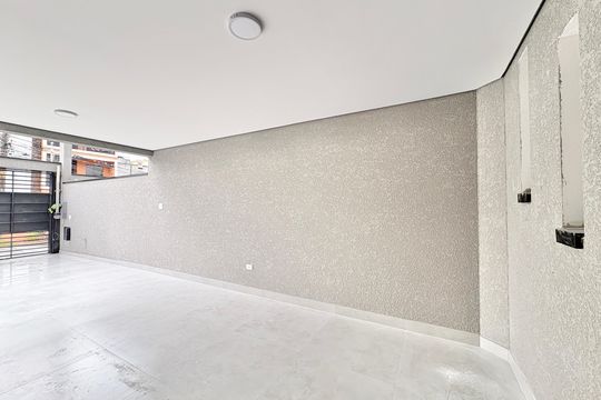 Garagem de casa à venda com 3 quartos, 140m² em Vila Bonilha, São Paulo