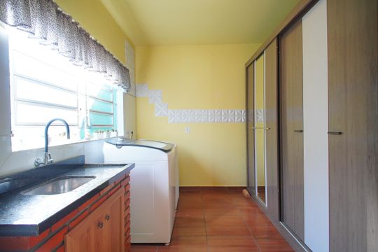 Área de Serviço de casa à venda com 3 quartos, 255m² em Rondônia, Novo Hamburgo