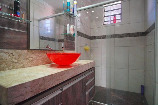 Banheiro da Suíte de casa à venda com 3 quartos, 255m² em Rondônia, Novo Hamburgo