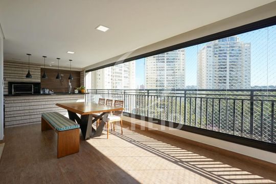 Apartamento à venda com 4 quartos, 223m² em Jardim Marajoara, São Paulo