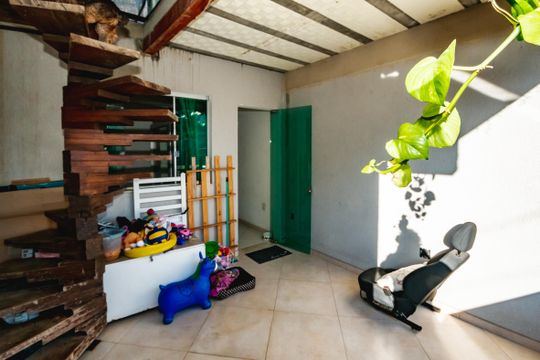 Casa à venda com 2 quartos, 145m² em Planalto, Belo Horizonte