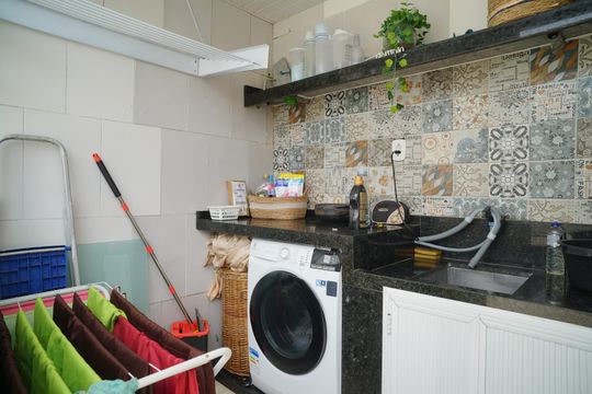 Área de Serviço de casa para alugar com 3 quartos, 360m² em Santa Paula, Maricá