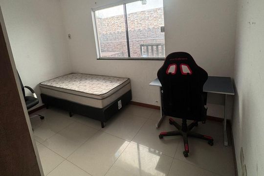 Quarto de casa de condomínio para alugar com 3 quartos, 100m² em Arsenal, São Gonçalo