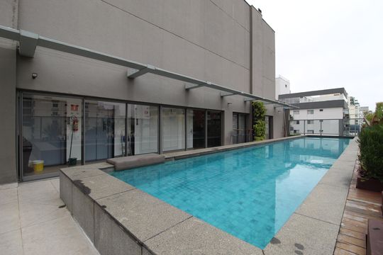 Área Comum - Piscina de apartamento para alugar com 3 quartos, 120m² em Vila Nova Conceição, São Paulo
