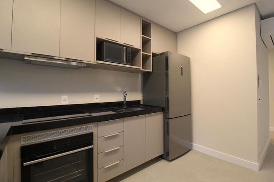 Cozinha de apartamento para alugar com 3 quartos, 120m² em Vila Nova Conceição, São Paulo