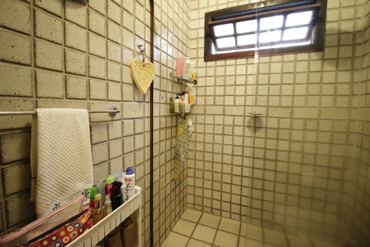 Banheiro de casa à venda com 3 quartos, 340m² em Jacarepaguá, Rio de Janeiro