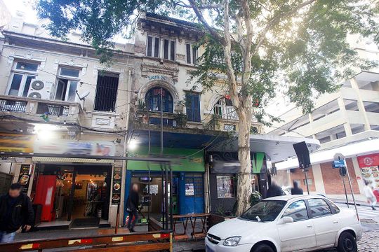 Fachada de kitnet/studio para alugar com 1 quarto, 18m² em Centro Histórico, Porto Alegre
