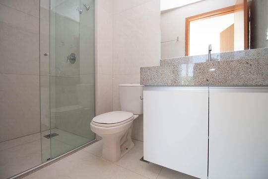 Banheiro da Suíte de apartamento para alugar com 1 quarto, 38m² em Shcgn 703, Brasília