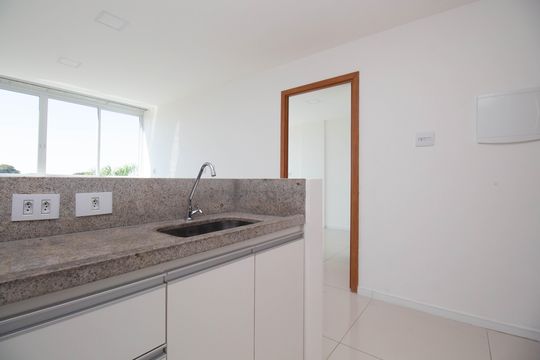 Cozinha e Área de Serviço de apartamento para alugar com 1 quarto, 38m² em Shcgn 703, Brasília