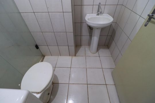 banheiro  de apartamento para alugar com 2 quartos, 70m² em Vila Tiberio, Ribeirão Preto