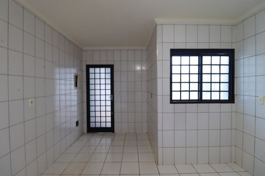 Cozinha  de apartamento para alugar com 2 quartos, 70m² em Vila Tiberio, Ribeirão Preto