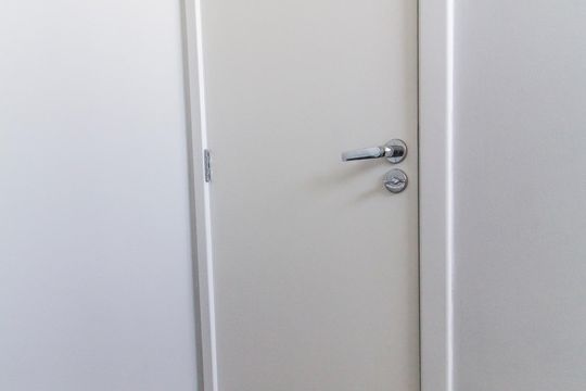Banheiro da Suíte de apartamento para alugar com 1 quarto, 29m² em Chacara Santa Lucia, Carapicuíba