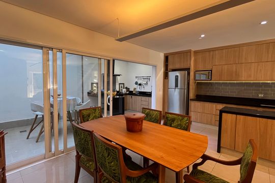 Casa de Condomínio à venda com 3 quartos, 245m² em Parque Taquaral, Campinas