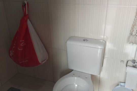 Banheiro de serviço de casa para alugar com 3 quartos, 200m² em Jardim Campos Eliseos, Campinas