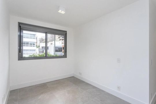 Suíte de apartamento para alugar com 2 quartos, 69m² em Auxiliadora, Porto Alegre