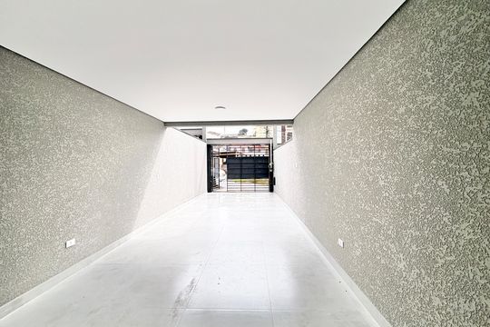 Garagem de casa à venda com 3 quartos, 140m² em Vila Bonilha, São Paulo