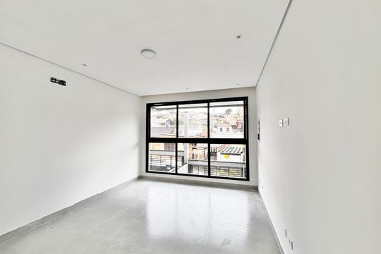 Sala de casa à venda com 3 quartos, 140m² em Vila Bonilha, São Paulo