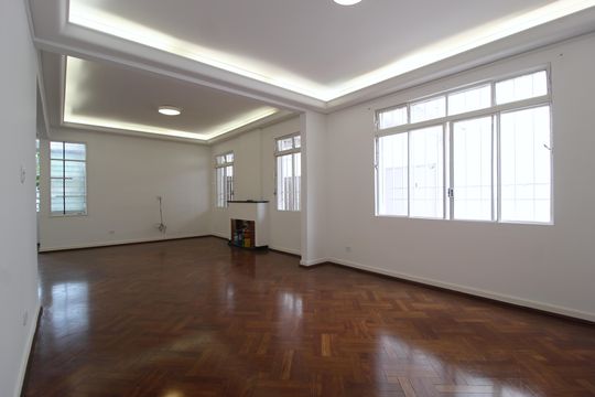 Sala de casa para alugar com 5 quartos, 320m² em Indianópolis, São Paulo
