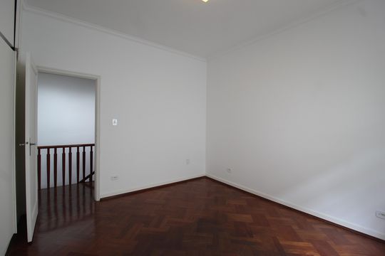 Quarto 1 de casa para alugar com 5 quartos, 320m² em Indianópolis, São Paulo