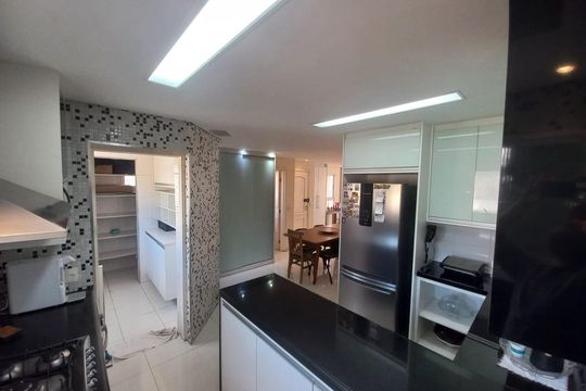 Cozinha de casa de condomínio à venda com 4 quartos, 384m² em Parque dos Principes, São Paulo