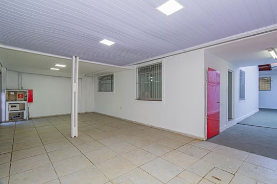 Garagem de casa para alugar com 1 quarto, 250m² em Cidade Monções, São Paulo