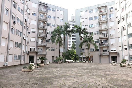 Fachada do Prédio de apartamento para alugar com 1 quarto, 40m² em Jardim Lindóia, Porto Alegre