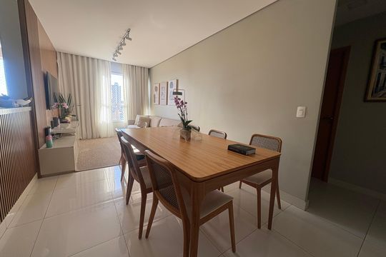 Sala de jantar de apartamento à venda com 3 quartos, 100m² em Setor Bueno, Goiânia