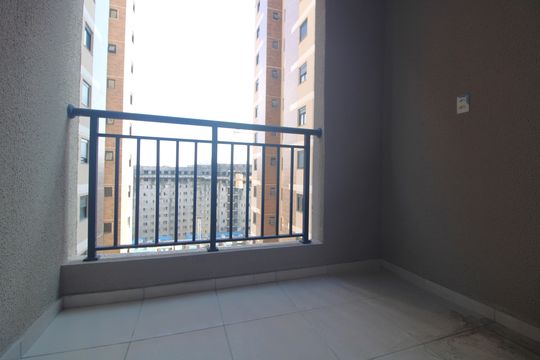 Sacada de apartamento à venda com 2 quartos, 50m² em Usina Piratininga, São Paulo