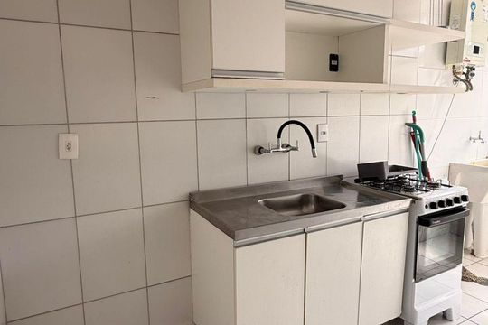 Cozinha de apartamento à venda com 1 quarto, 42m² em Tristeza, Porto Alegre