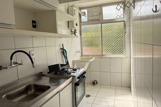 Cozinha de apartamento à venda com 1 quarto, 42m² em Tristeza, Porto Alegre