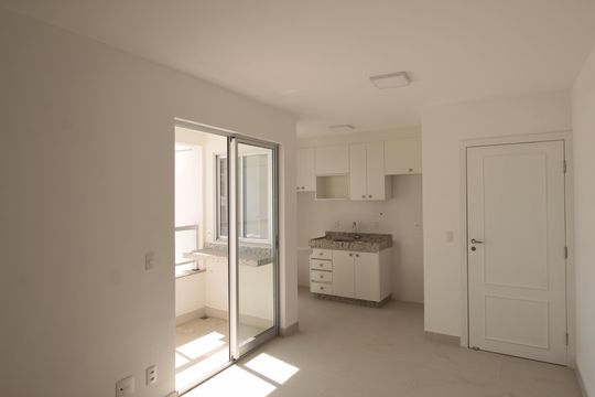 Sala de apartamento para alugar com 2 quartos, 68m² em Serrano, Belo Horizonte