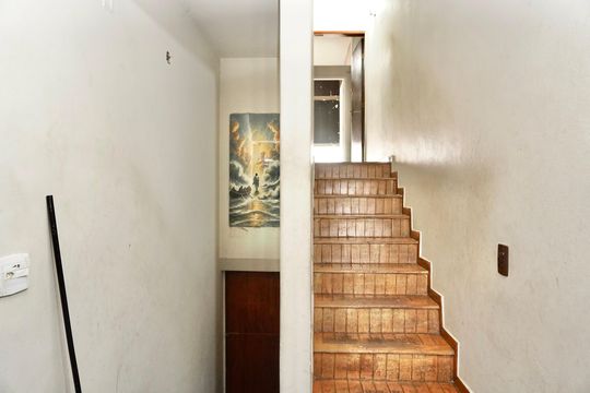 Escadas  de apartamento para alugar com 1 quarto, 60m² em Santo Agostinho, Belo Horizonte