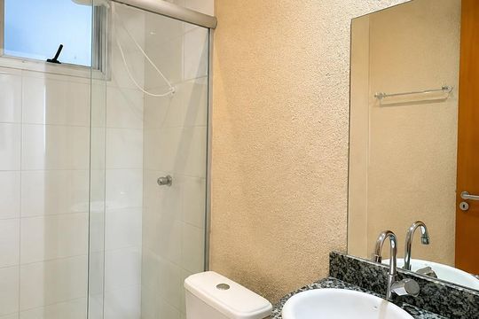Banheiro Suíte de apartamento para alugar com 3 quartos, 76m² em Jardim Atlantico, Goiânia