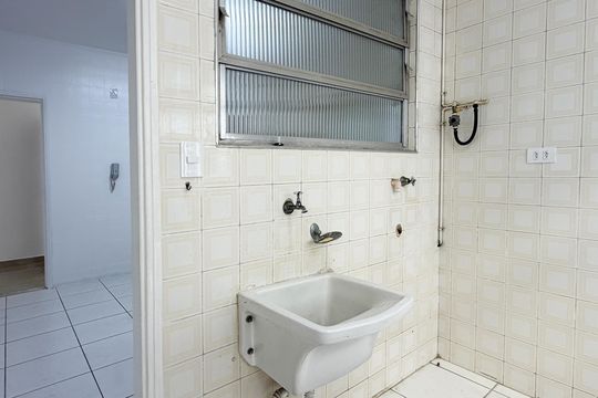 Área de Serviço de apartamento para alugar com 2 quartos, 90m² em Ponta da Praia, Santos