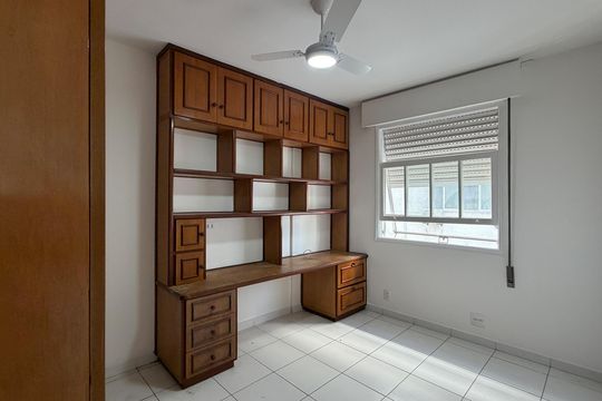 Quarto 2 de apartamento para alugar com 2 quartos, 90m² em Ponta da Praia, Santos
